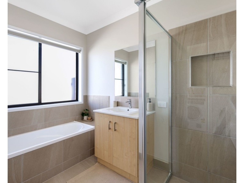 18 Kaufman Avenue, Highfields QLD 4352