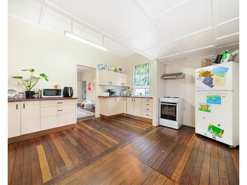 1 William Street, Crows Nest QLD 4355