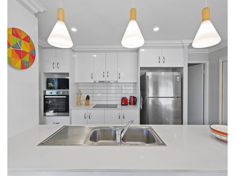 2/459 Bridge Street, Wilsonton QLD 4350