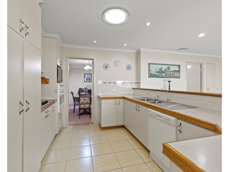 9 Gerbera Court, Middle Ridge QLD 4350