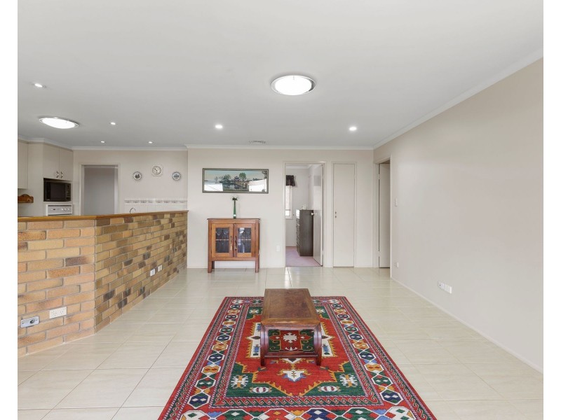 9 Gerbera Court, Middle Ridge QLD 4350