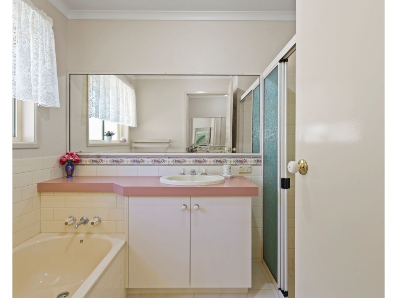 9 Gerbera Court, Middle Ridge QLD 4350