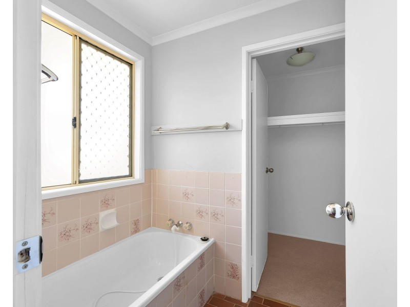 4 Renmano Court, Wilsonton Heights QLD 4350