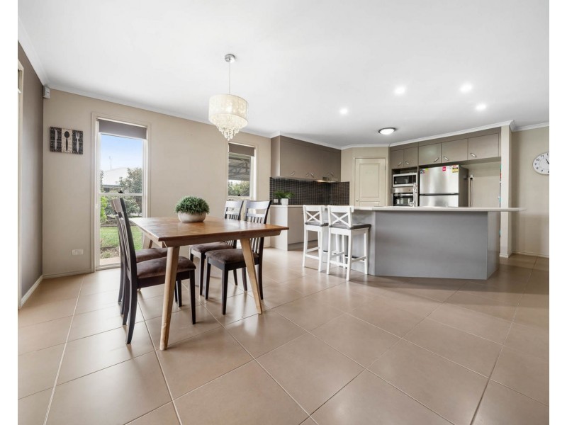 22 Curlew Street, Meringandan West QLD 4352