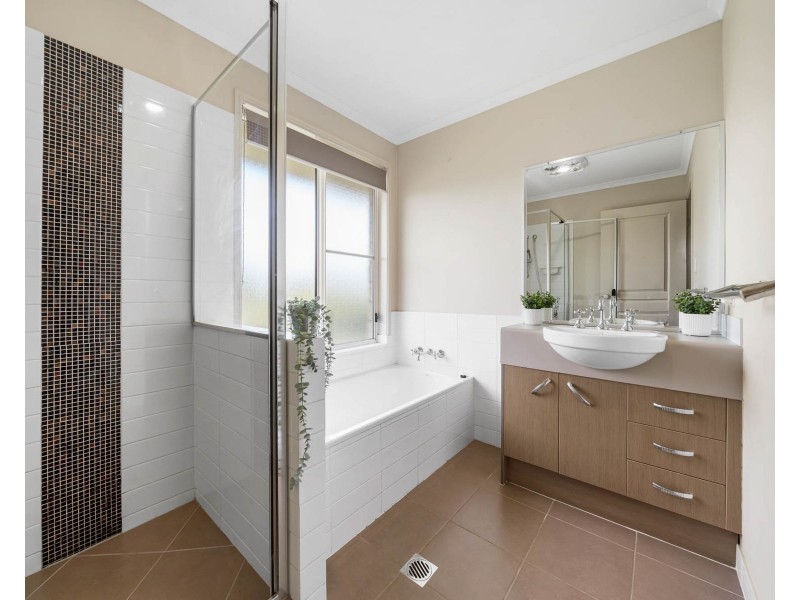 22 Curlew Street, Meringandan West QLD 4352