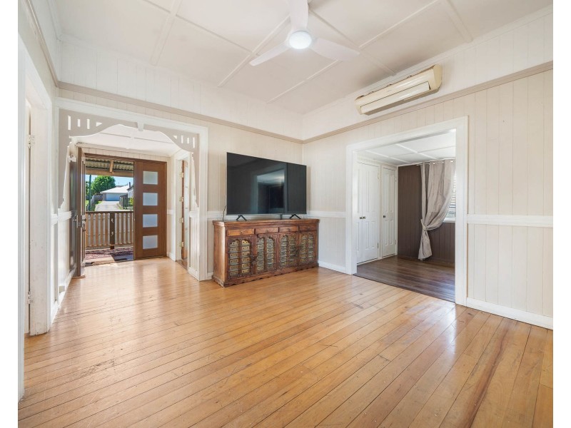 72 James Street, Rangeville QLD 4350