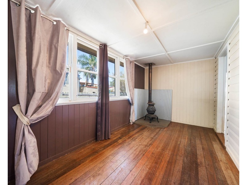 72 James Street, Rangeville QLD 4350