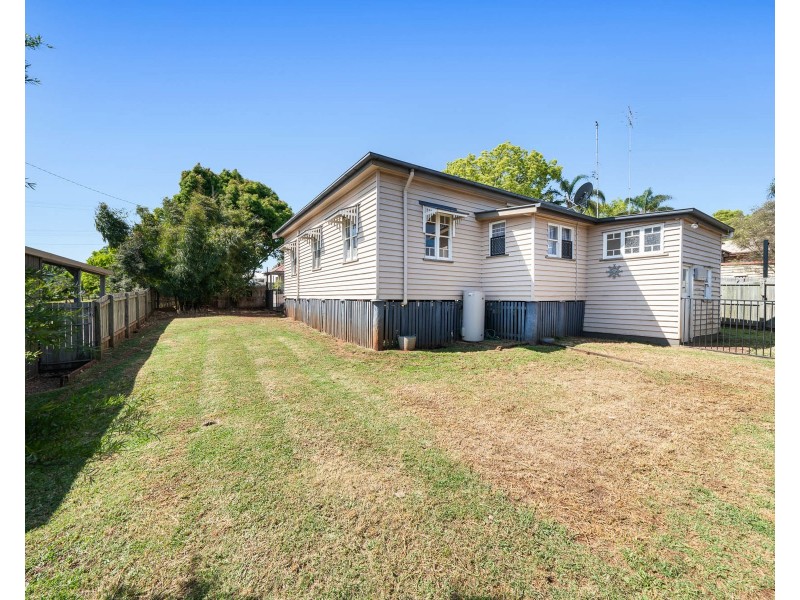 72 James Street, Rangeville QLD 4350