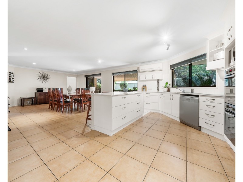 15 Westfield Drive, Westbrook QLD 4350