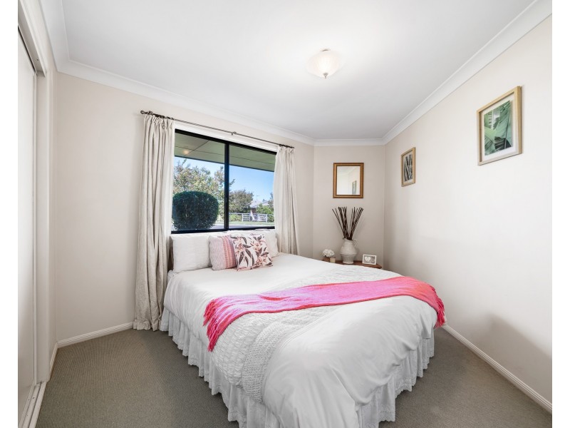 15 Westfield Drive, Westbrook QLD 4350