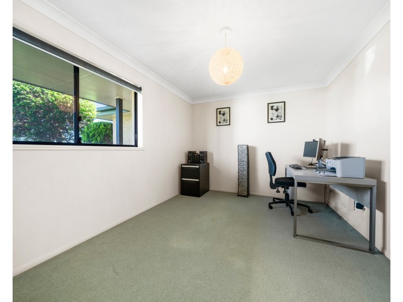 15 Westfield Drive, Westbrook QLD 4350