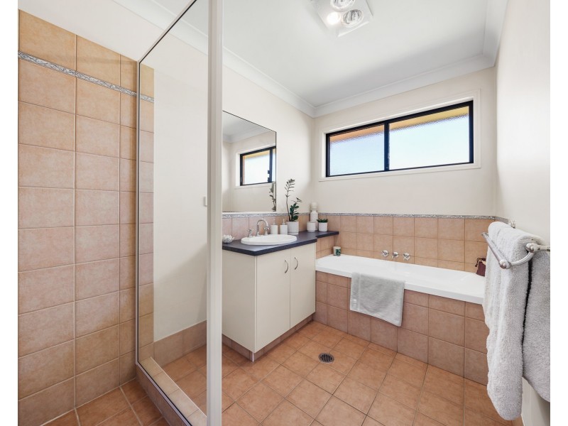 15 Westfield Drive, Westbrook QLD 4350