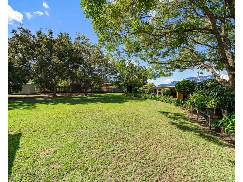 15 Westfield Drive, Westbrook QLD 4350