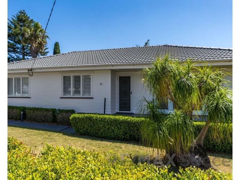 17 McNamara Street, Centenary Heights QLD 4350