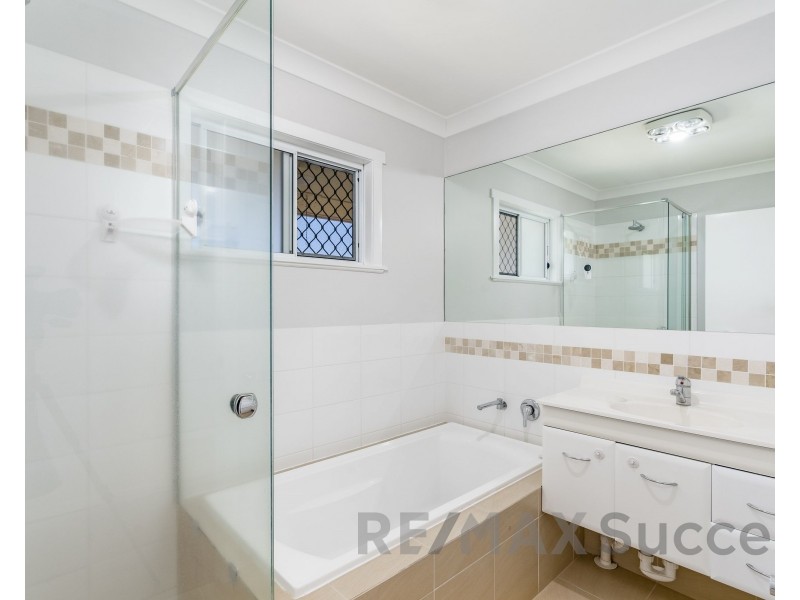 17 McNamara Street, Centenary Heights QLD 4350