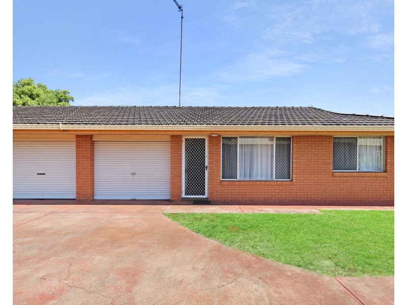 79 Anzac Avenue, Newtown QLD 4350