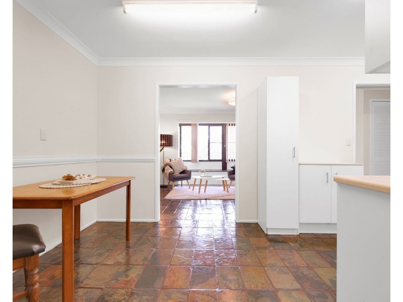 10 Regent Street, Darling Heights QLD 4350