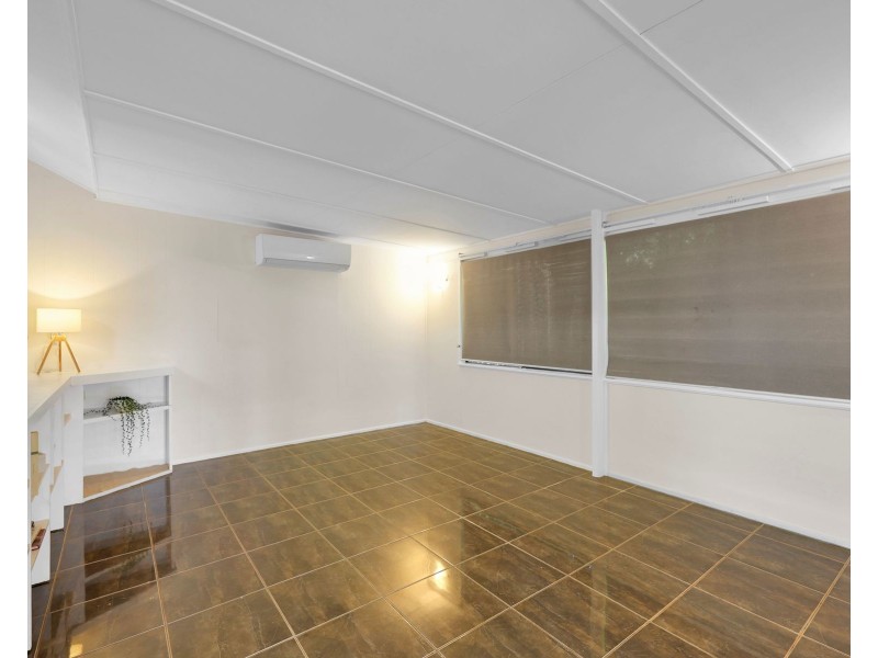 10 Regent Street, Darling Heights QLD 4350