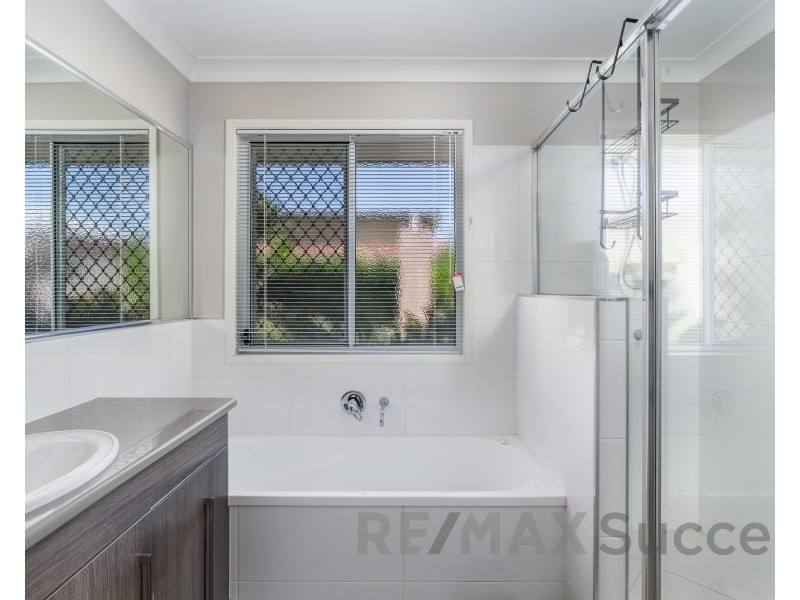 2/2 Beh Street, Harristown QLD 4350