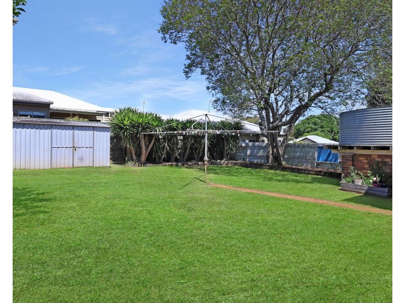 172 Long Street, South Toowoomba QLD 4350