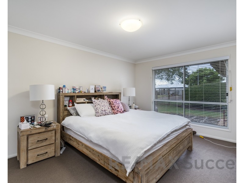 25 Calypso Crescent, Middle Ridge QLD 4350