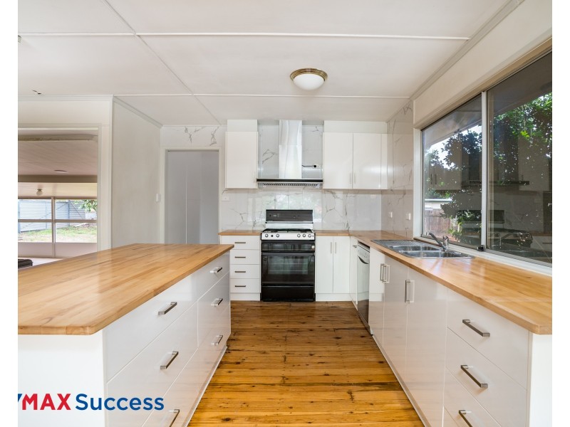 37 Prosser Street, Rockville QLD 4350