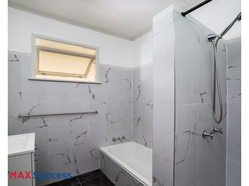 37 Prosser Street, Rockville QLD 4350