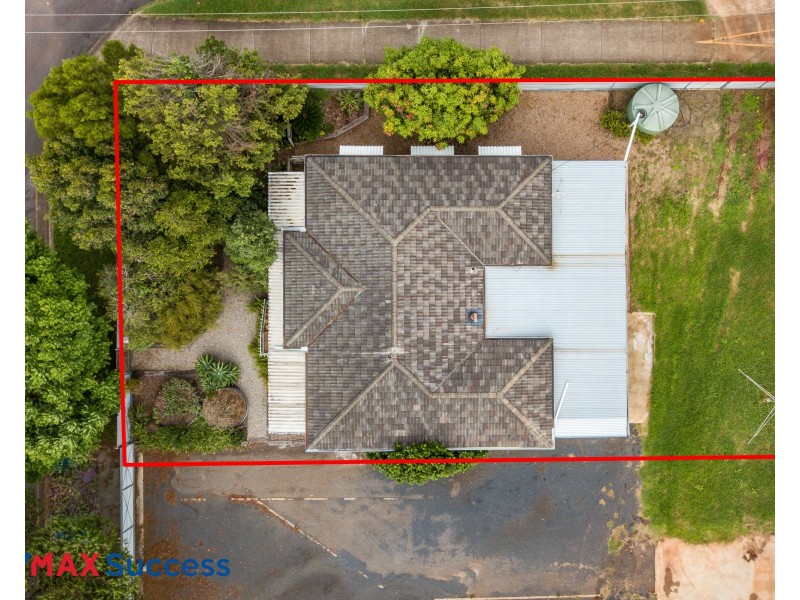 37 Prosser Street, Rockville QLD 4350