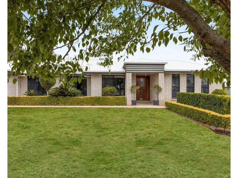 23 Pugh Street, Middle Ridge QLD 4350