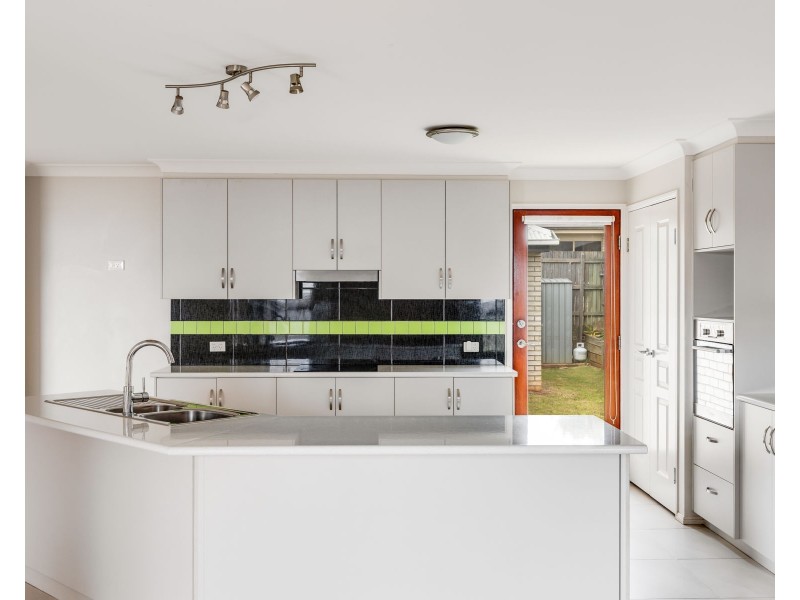 23 Pugh Street, Middle Ridge QLD 4350