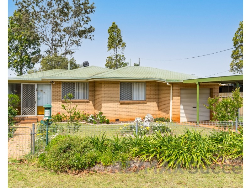 2 Risson Street, Wilsonton Heights QLD 4350