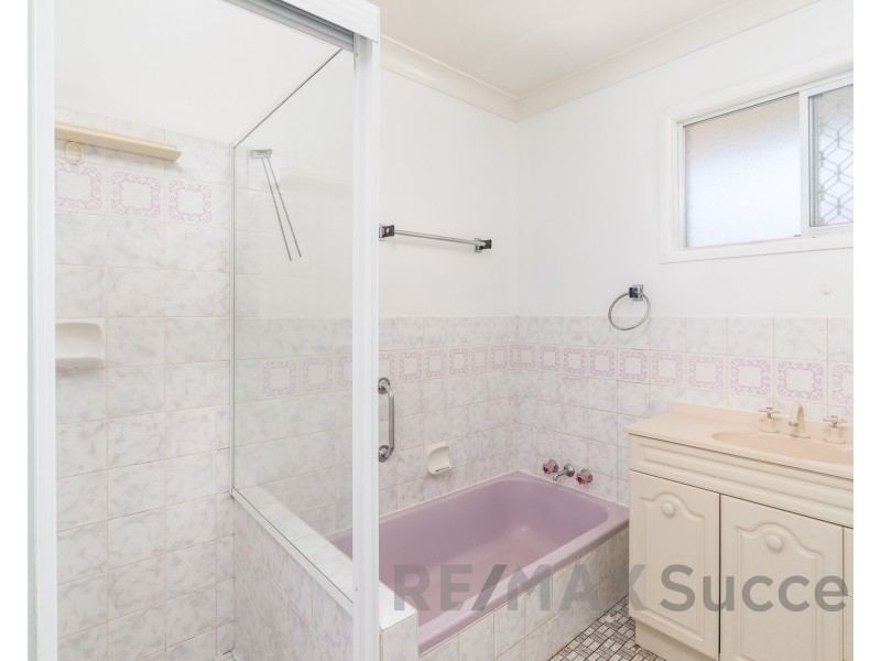 2 Risson Street, Wilsonton Heights QLD 4350
