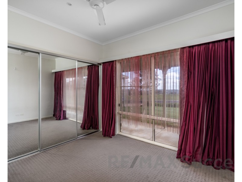 42 Panoramic Drive, Preston QLD 4352