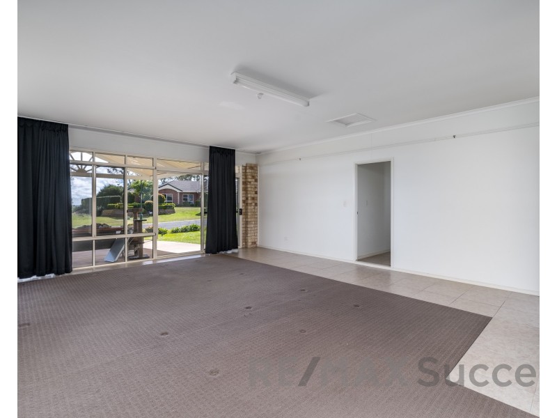 42 Panoramic Drive, Preston QLD 4352