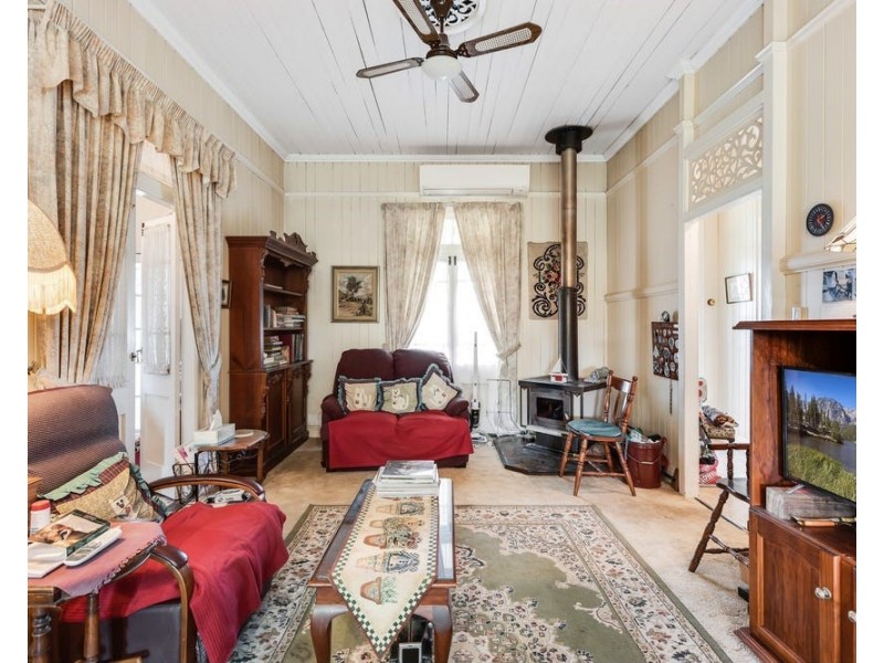 19 Euston Road, Glenvale QLD 4350