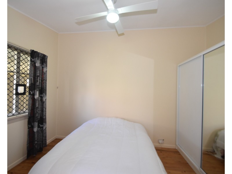 4 Underwood Crescent, Harristown QLD 4350