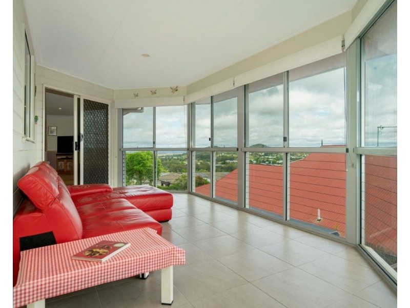 2 Samuel Court, Darling Heights QLD 4350
