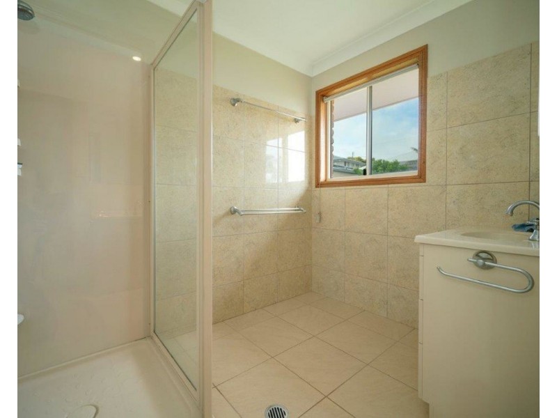 2 Samuel Court, Darling Heights QLD 4350