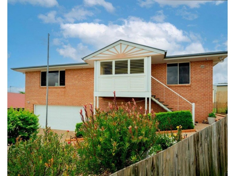 2 Samuel Court, Darling Heights QLD 4350