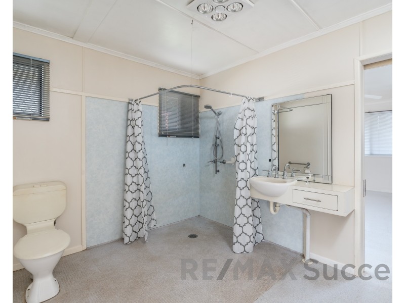 27 Dalgleish Street, South Toowoomba QLD 4350