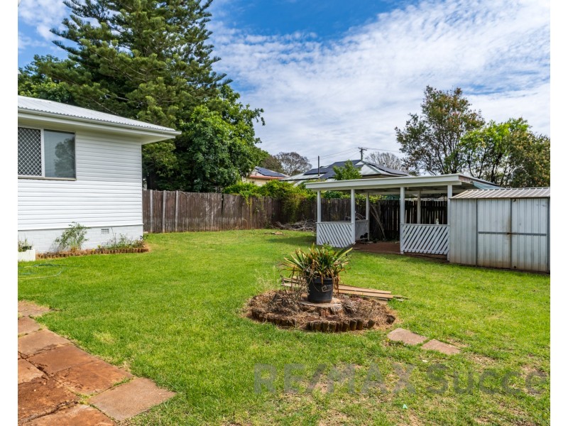 27 Dalgleish Street, South Toowoomba QLD 4350