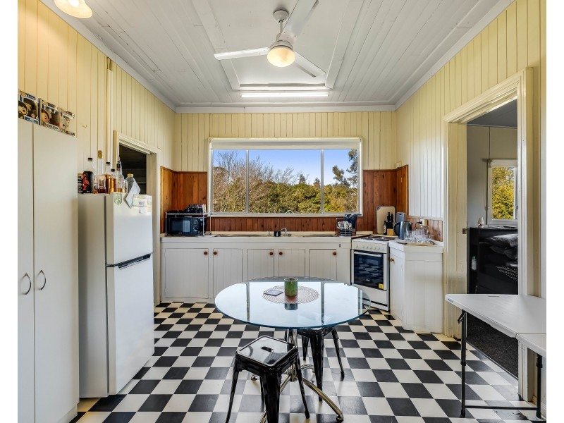 2 Glasgow Street, North Toowoomba QLD 4350
