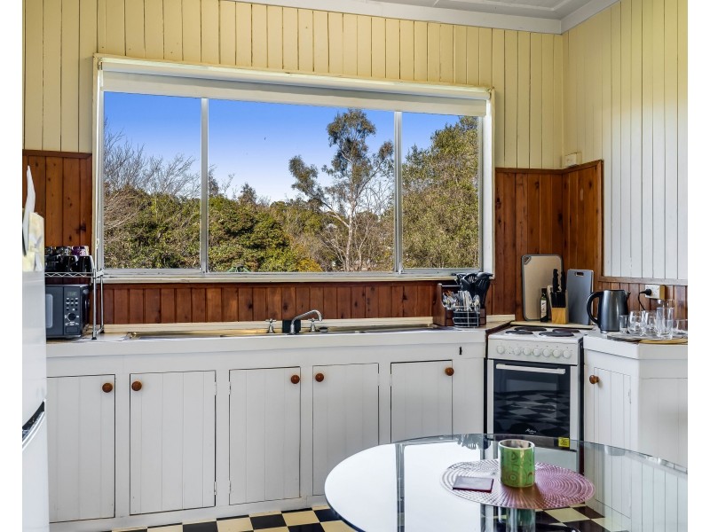2 Glasgow Street, North Toowoomba QLD 4350