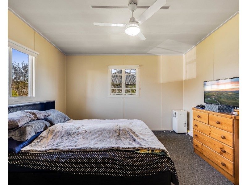 2 Glasgow Street, North Toowoomba QLD 4350