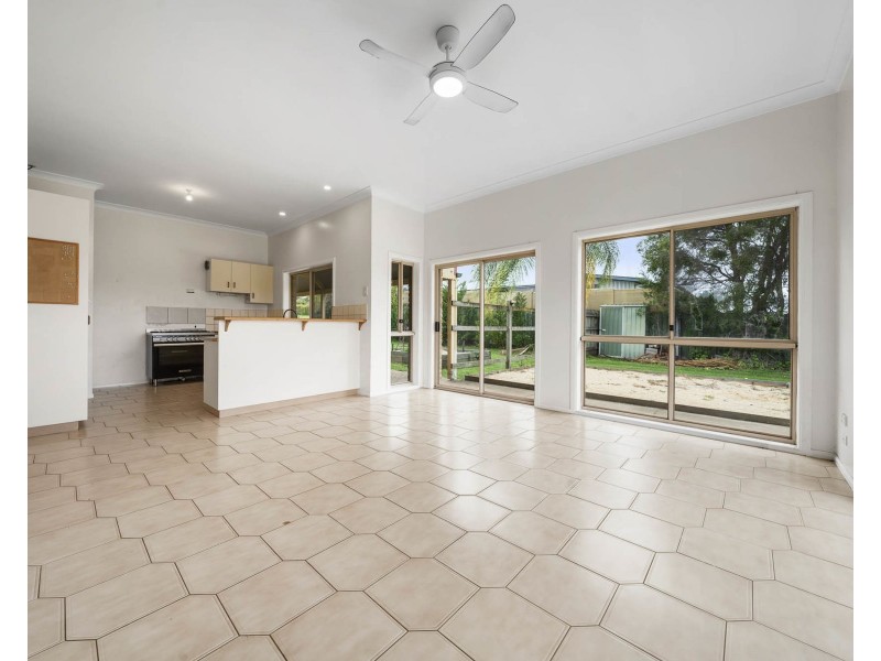 6 Odassa Street, Goombungee QLD 4354