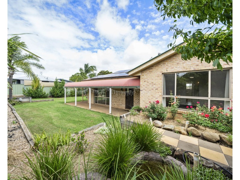 6 Odassa Street, Goombungee QLD 4354