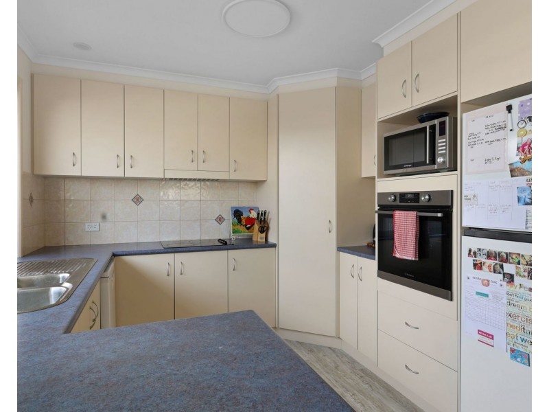 21 Matthews Street, Harristown QLD 4350