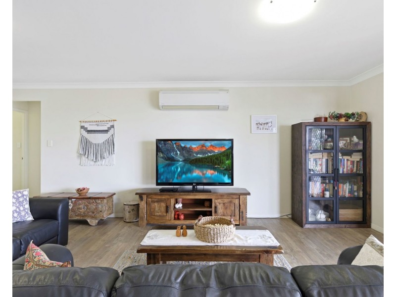 21 Manikato Drive, Hodgson Vale QLD 4352