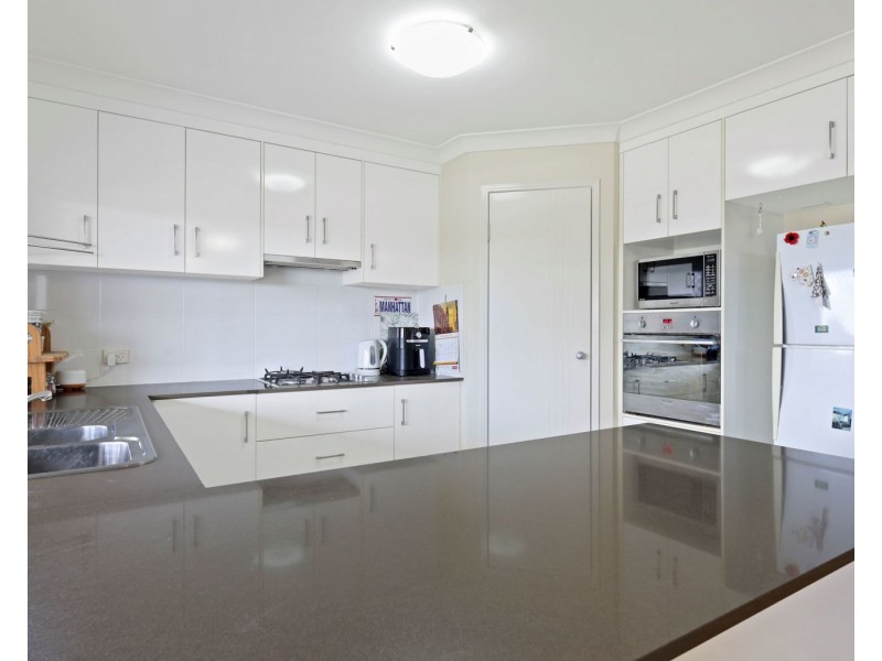 21 Manikato Drive, Hodgson Vale QLD 4352