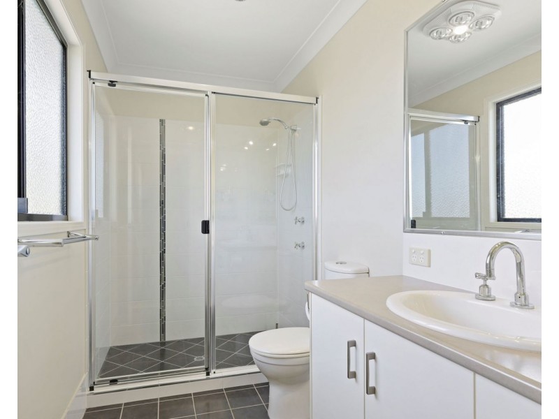 21 Manikato Drive, Hodgson Vale QLD 4352